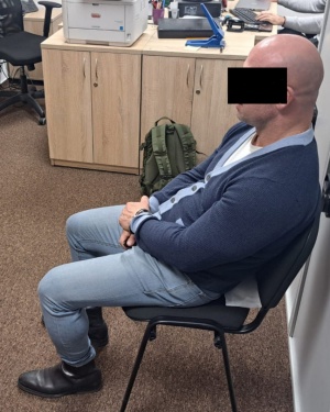 Zatrzymany pod zarzutem nielegalnej sprzedazy toksyny botulinowej Fot KSP